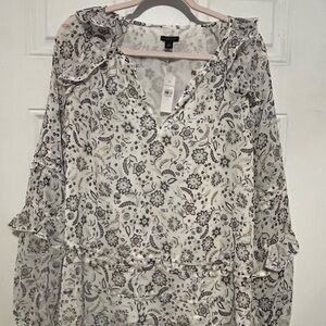 Ann Taylor Monochrome Floral Blouse NWT